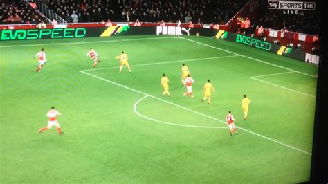 olivier giroud scorpion goal vs Crystal Palace - YouTube