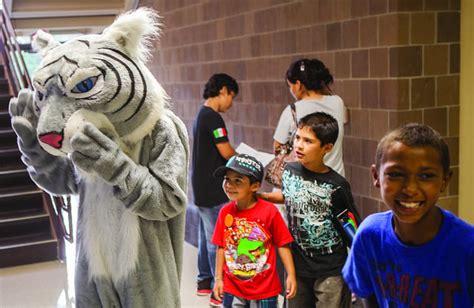 Kirn adopts Abraham Lincoln High School's Lynx mascot