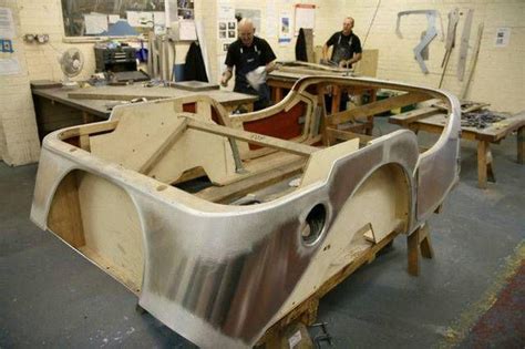 Morgan Cars Are Made With Wood - XciteFun.net