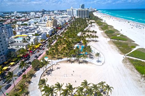 Lummus Park | Attractions in South Beach, Miami