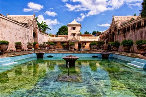 grantnsaipan: Taman Sari Water Castle Opening Hours