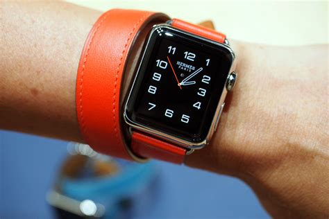 A closer look at that fancy new Hermes Apple Watch band