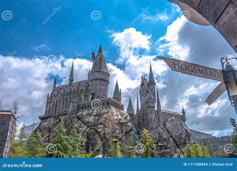 Hogwarts Castle In Universal Studios In Los Angeles Editorial Image ...