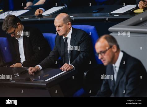 Berlin, Deutschland. 12th Oct, 2023. (LR) Olaf Scholz (SPD), Federal ...