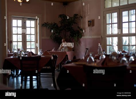 Island hotel and restaurant cedar hi-res stock photography and images ...