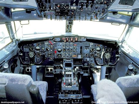 727 Cockpit - Boeing 727 Series at desktopWallpapers.net - | Cockpit ...