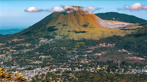 Deretan 5 Puncak Gunung di Sulut yang Jadi Lokasi Upacara HUT ke-75 RI ...