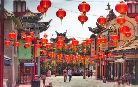 Chinatown Los Angeles: What to See + Where to Eat, Drink & Stay