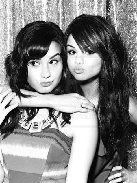 Demi&Selena Photo - Selena Gomez and Demi Lovato Photo (20010436) - Fanpop