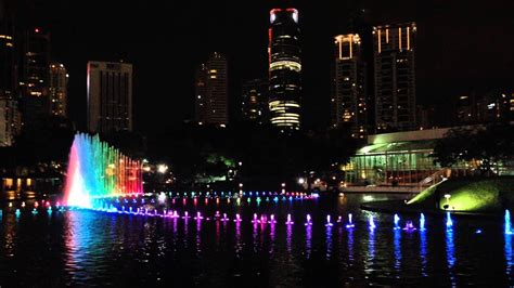 Water fountain at night KLCC Park Twin Tower Petronas KL - YouTube