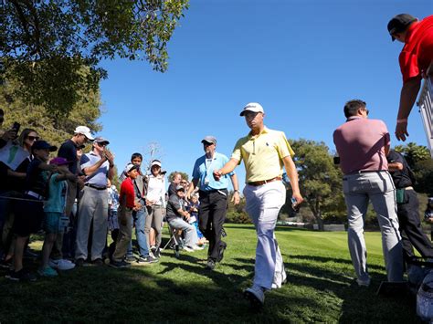 Justin Thomas Says PGA Tour Crowds "Unacceptable"