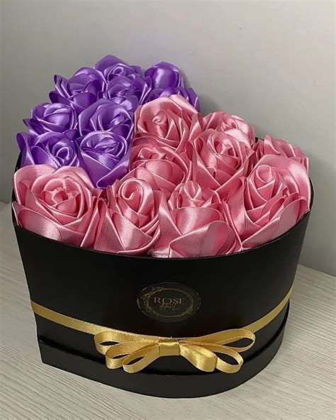 Rosas eternas | Dulces para regalar en san valentin, Cestas de regalo para mujeres, Regalos rosas