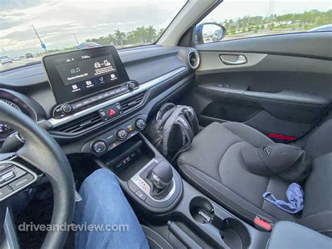 Pics of the 2021 Kia Forte interior: 10 things to love and hate – DriveAndReview