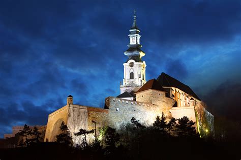 Slovakia - Nitra Castle at night | Expedition Slovakia