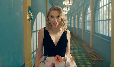 7 Easter Eggs From Taylor Swift’s ‘Me!’ Music Video: Photos