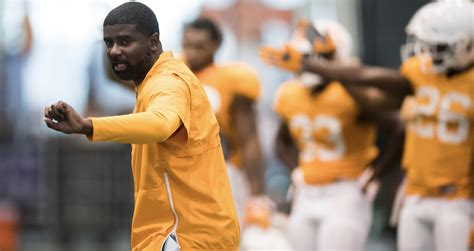 Former Vols assistant coach lands NFL defensive coordinator job