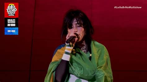 Lollapalooza 2023: Billie Eilish canta enrolada na bandeira do Brasil | Lollapalooza | gshow