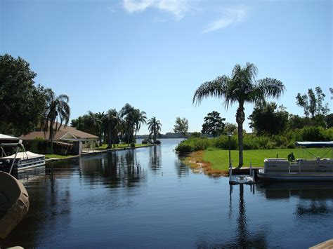 Lake Tarpon Villas Information and Exterior Photos