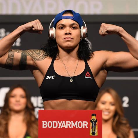 Amanda Nunes Stuns Cris Cyborg via 1st-Round Knockout to Win ...