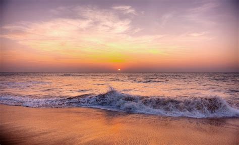 Premium Photo | Sunset at a beach in samoa