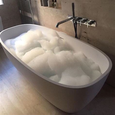 Pin by thnkufck on aesthetic | Bathtub, Bubble bath, Bath