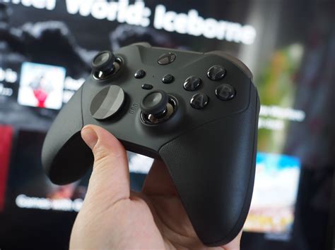 Xbox Elite Controller vs. Xbox Elite Controller Series 2: What's ...