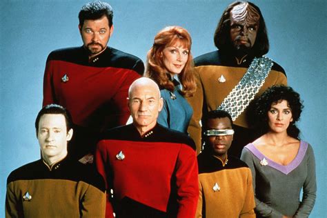 Patrick Stewart's 'Star Trek: The Next Generation' crew reunite in new ...