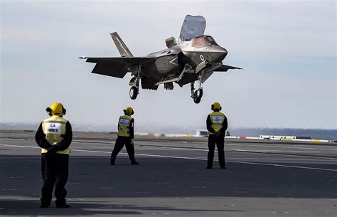 Lockheed Martin F-35 Lightning II history, variants, deployment and photographs