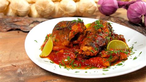 Delicious Fish Stew with Rich Tomato Sauce - Video recipe - FoodStory.net