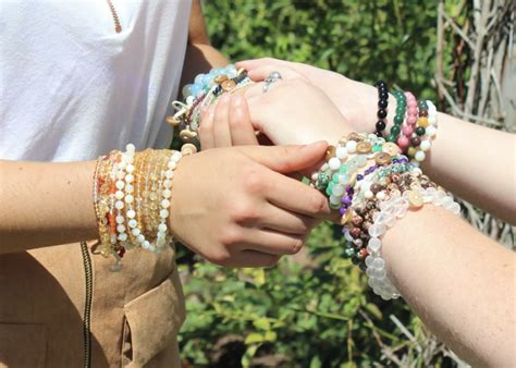 The Many Benefits of Wearing Healing Gemstone Bracelets – Gemstone Therapy Institute