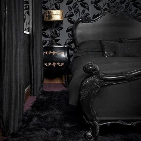 13 Mysterious Gothic Bedroom Interior Design Ideas