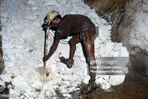 21 Obuasi Gold Mine Stock Photos, High-Res Pictures, and Images - Getty ...