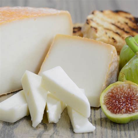 Mont St. Francis Goat Cheese Capriole | Gourmet Food World