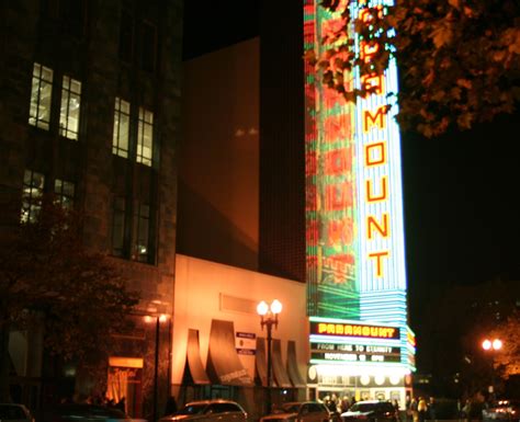 Paramount Theatre brings back movie classics | Oakland North