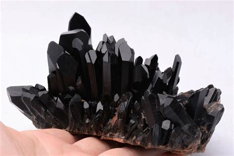 Natural Rare Black Quartz Cluster Crystal - 145 x 87 x 69 mm - 646gm, 1.42lb - Catawiki