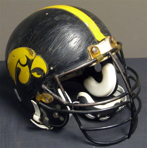 Football Helmet Style: Used college football helmets