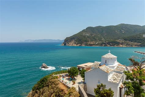 Skopelos Town | The Thinking Traveller