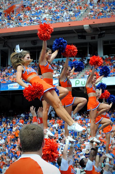 Cheer for the Gators! (Photo by Dominique Saavedra) Florida Gators ...