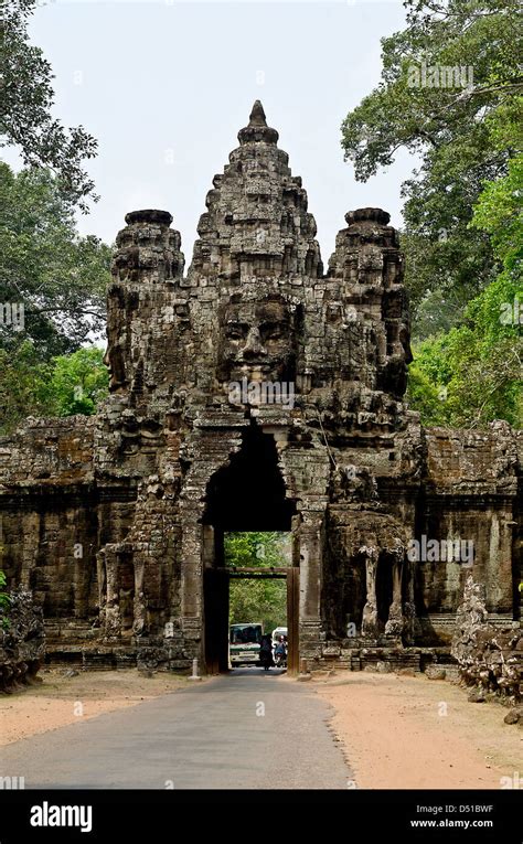 Angkor Wat complex ,entrance gate , Cambodia Stock Photo - Alamy