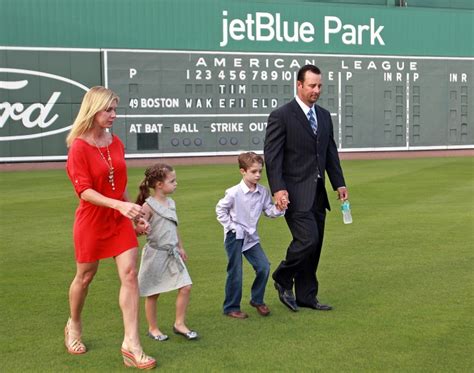 Stacy Wakefield, wife of late Red Sox pitcher Tim Wakefield, passes away