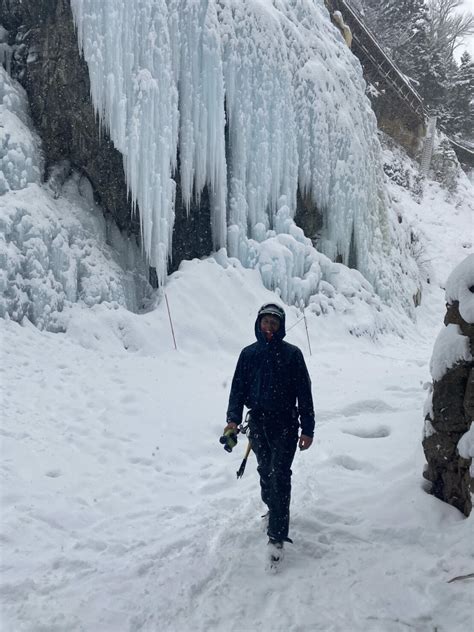 Ouray Ice Park - Aspen Expeditions