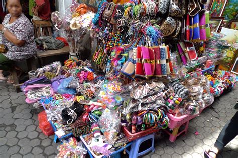 Sukawati Art Market in Bali - Traditional Arts and Handicrafts Market ...