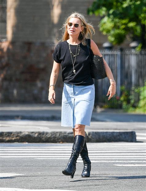 Kate Moss Street Style 09/16/2022 • CelebMafia