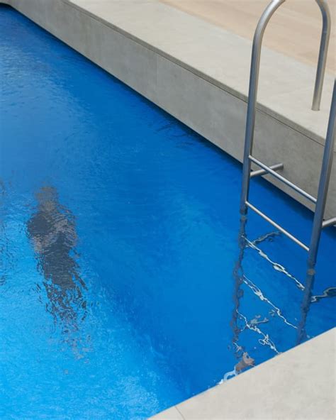 Video of Man Jumping Into a 'Vertical Pool' in Turkey Has People So ...