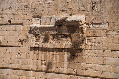 Missing Section of First Temple Era Jerusalem Wall Discovered | God TV News