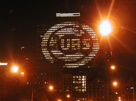 Cubs Logo on Chicago Skyline | Chicago Cubs lights on buildi… | Flickr