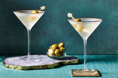 How To Drink Extra Dry Martini - Recipes.net