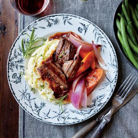 Roast Beef Dinner With Mashed Potatoes