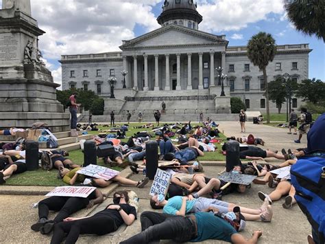 Protests in Columbia continue for third day with “die in” Monday | Columbia | coladaily.com