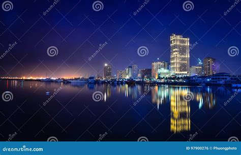 Night View of Manila Bay in Philippines Editorial Photo - Image of ...